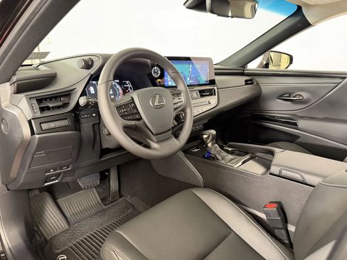 Used 2025 Lexus ES 350 w/ Technology Package FWD image 11