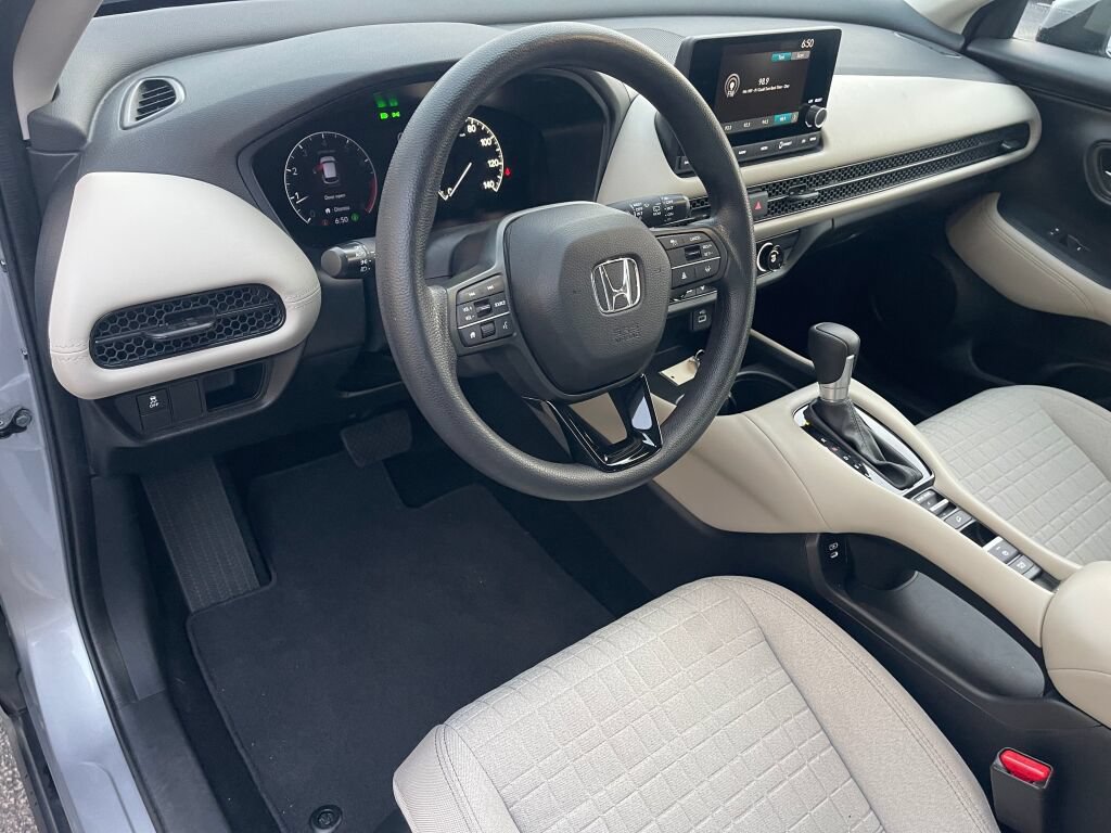 Used 2024 Honda HR-V LX image 5