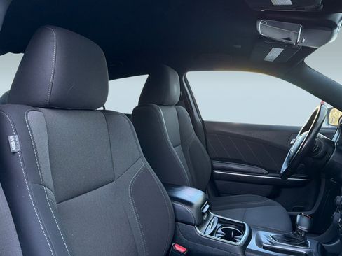 Used 2019 Dodge Charger SXT image 30