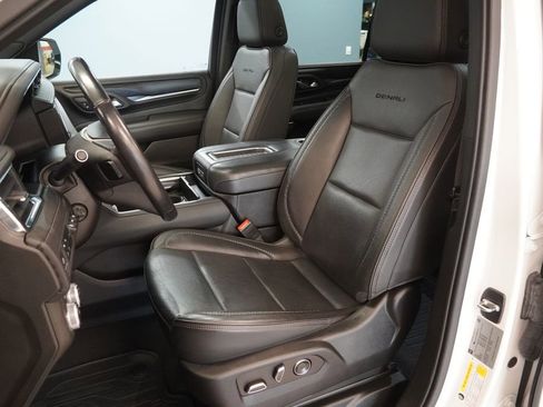 Used 2021 GMC Yukon XL Denali AWD/4WD image 4