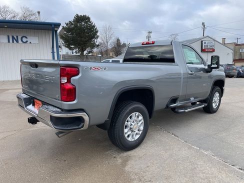 New 2026 Chevrolet Silverado 3500 LT image 13
