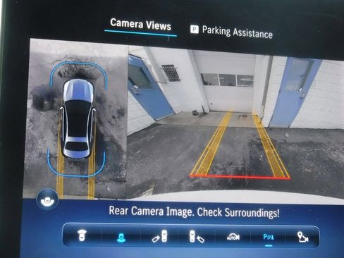 Used 2022 Mercedes-Benz C 300 4MATIC Sedan image 26