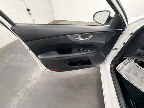 Used 2020 Kia Forte LXS image 19