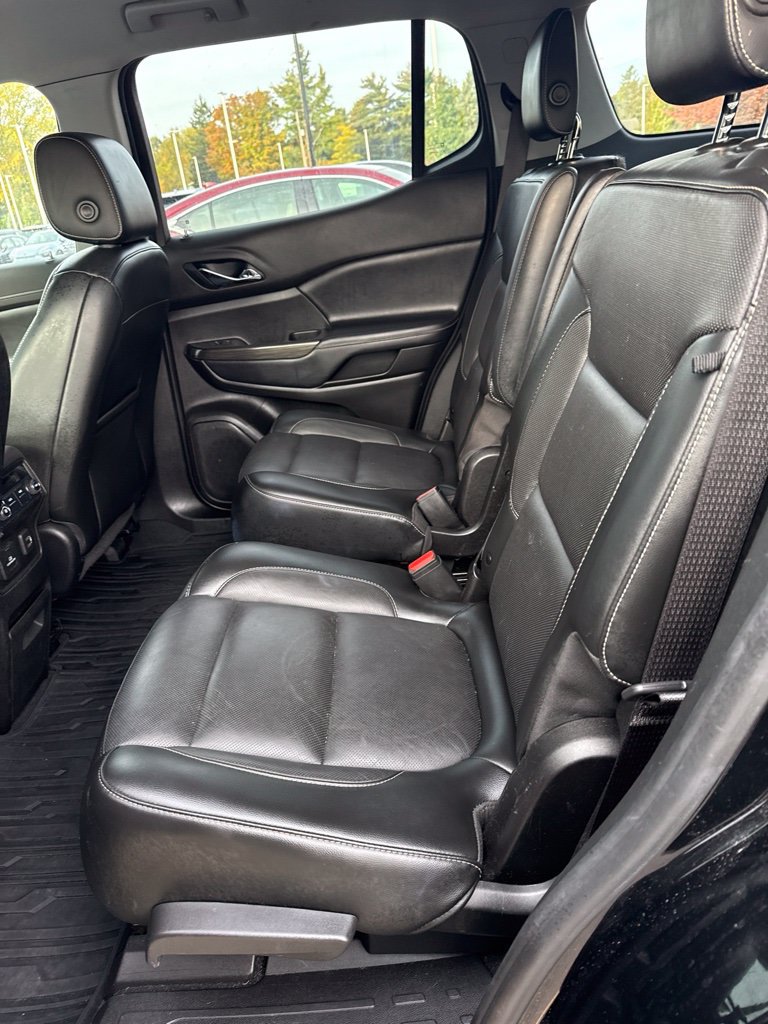 Used 2019 GMC Acadia SLT w/ Black Edition FWD image 4