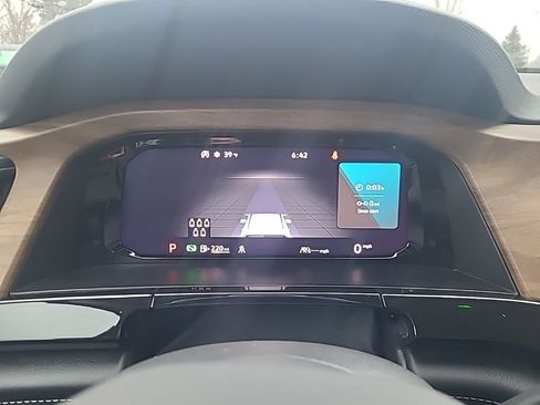 Used 2025 Volkswagen Atlas SE image 19