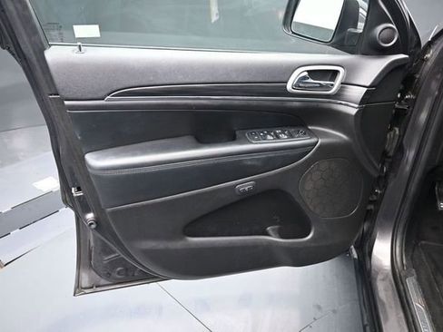 Used 2019 Jeep Grand Cherokee Limited AWD/4WD image 19