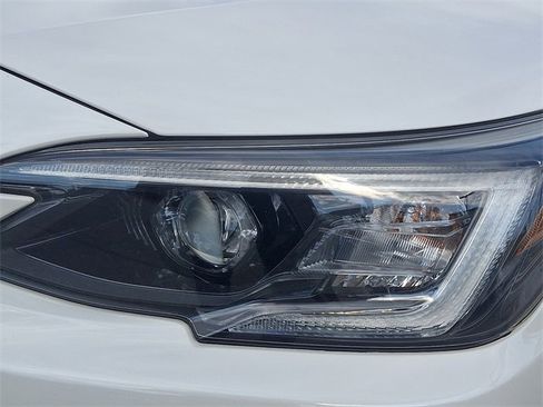 Used 2021 Subaru Outback Premium image 9