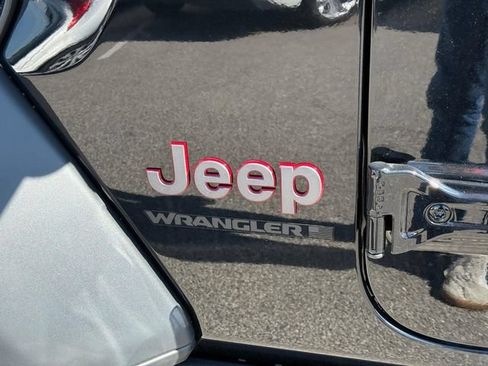 New 2025 Jeep Wrangler Rubicon AWD/4WD image 10