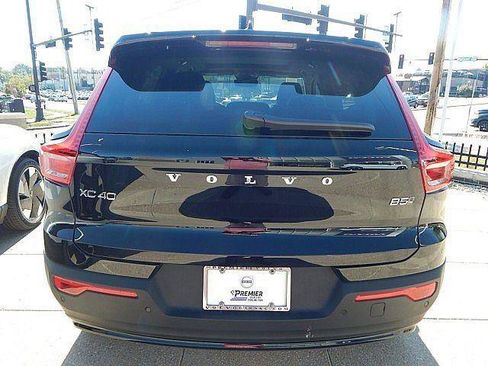 New 2026 Volvo XC40 B5 Ultra w/ Climate Package AWD/4WD image 7