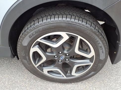 Used 2019 Subaru Crosstrek 2.0i Limited w/ Moonroof Package w/Navigation AWD/4WD image 9