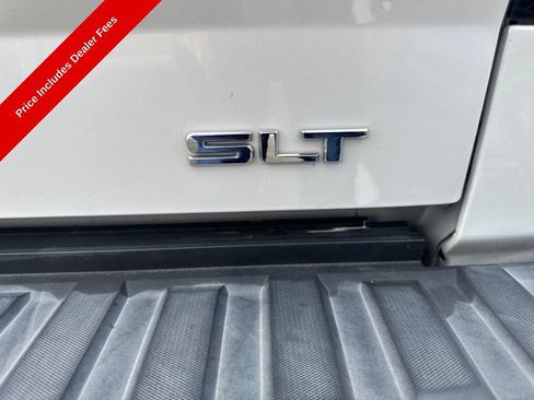 Used 2017 GMC Sierra 1500 SLT w/ SLT Premium Package AWD/4WD image 8