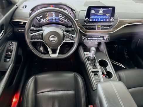 Used 2019 Nissan Altima 2.0 Edition One FWD image 17