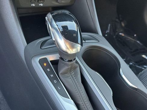 New 2025 Buick Envista Preferred image 12