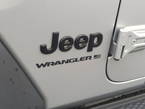 Certified 2023 Jeep Wrangler Sport AWD/4WD image 12