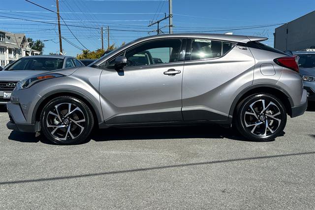 Used 2019 Toyota C-HR Limited FWD image 6