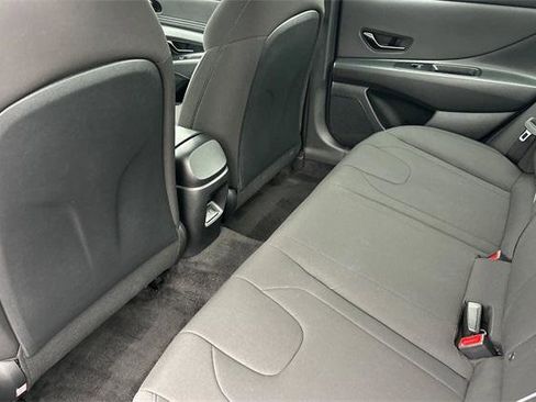 Certified 2025 Hyundai Elantra Sport image 12