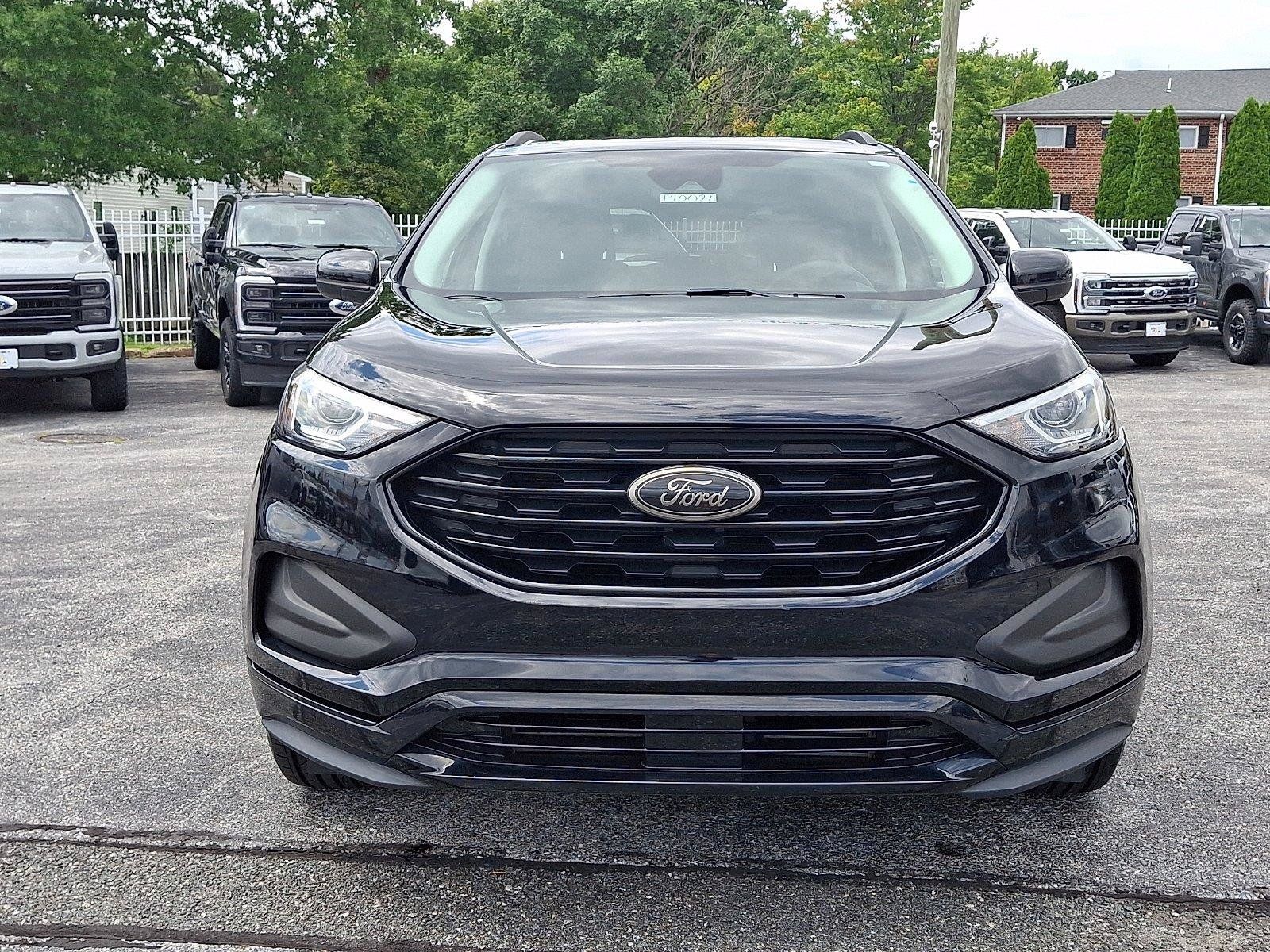 Certified 2022 Ford Edge SE w/ Black Appearance Package AWD/4WD image 2