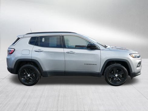 Used 2022 Jeep Compass Latitude image 8
