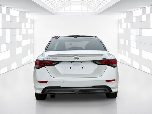 Used 2022 Nissan Sentra SR w/ Electronics Package FWD image 6