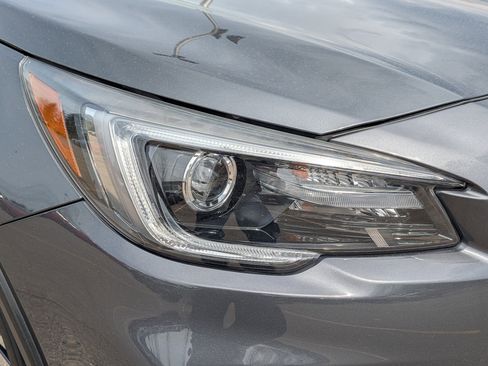 Used 2018 Subaru Outback 2.5i Limited image 15