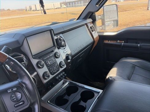 Used 2015 Ford F250 Platinum image 8