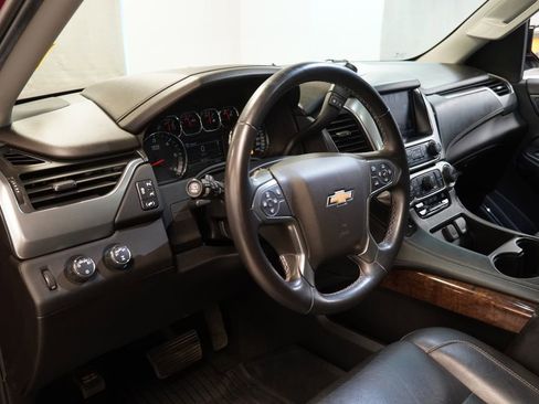 Used 2018 Chevrolet Suburban LT AWD/4WD image 7