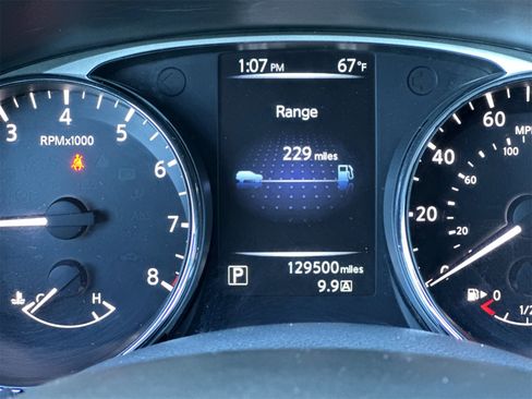 Used 2015 Nissan Rogue SL image 30