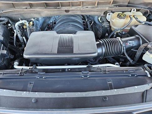 Used 2021 Chevrolet Tahoe Z71 w/ Z71 Off-Road Package image 23