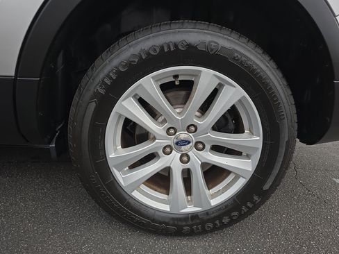 Used 2018 Ford Explorer XLT w/ Equipment Group 202A image 31