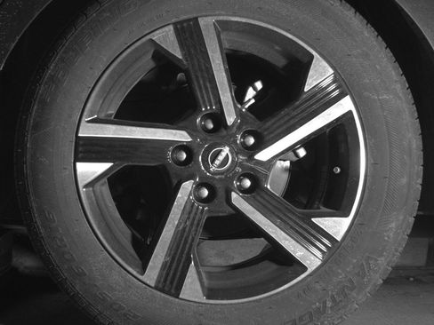 Used 2025 Nissan Sentra SV image 14