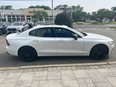 Used 2023 Volvo S60 B5 Plus w/ Climate Package AWD/4WD image 6