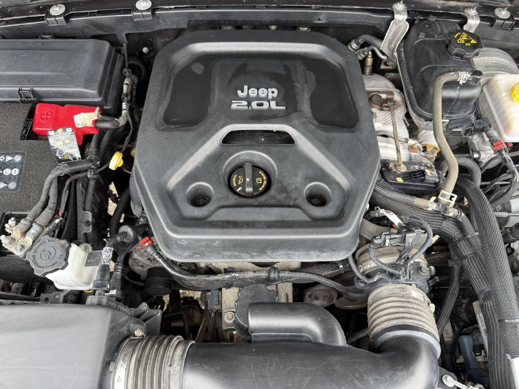 Used 2020 Jeep Wrangler Unlimited Sport AWD/4WD image 31