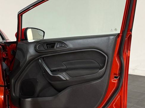 Used 2018 Ford Fiesta SE image 47