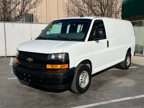 Used 2019 Chevrolet Express 2500 w/ Driver Convenience Package image 3