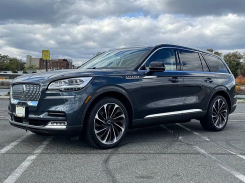 Used 2021 Lincoln Aviator Reserve w/ Equipment Group 202A image 3