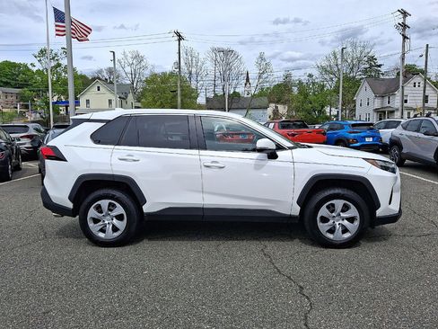Used 2024 Toyota RAV4 LE AWD/4WD image 25