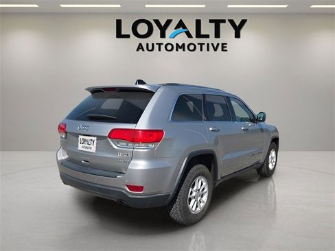 Used 2018 Jeep Grand Cherokee Laredo image 5