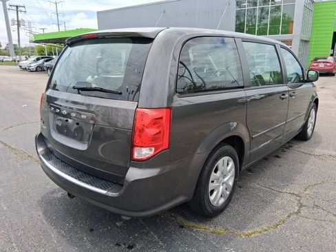 Used 2016 Dodge Grand Caravan American Value Package FWD image 5