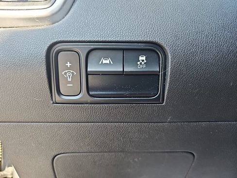 Used 2022 Kia Sorento LX FWD image 32