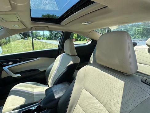 Used 2015 Honda Accord EX-L image 17