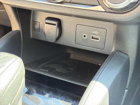 Certified 2025 Nissan Versa SV w/ Trunk Package FWD image 12