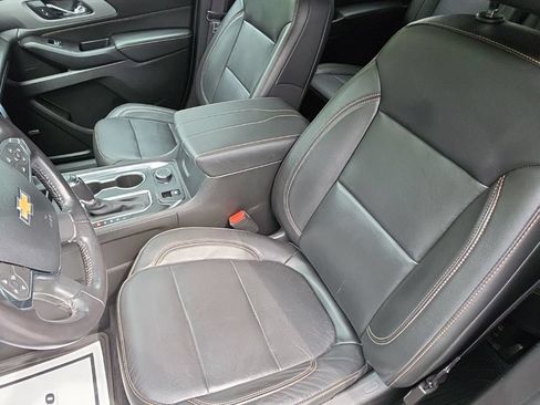 Used 2019 Chevrolet Traverse LT w/ LT Premium Package AWD/4WD image 26