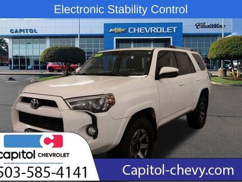 Used 2019 Toyota 4Runner SR5 AWD/4WD image 6