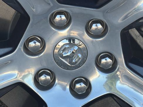 Used 2019 RAM 1500 Laramie image 11