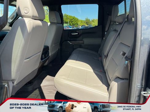 Used 2021 GMC Sierra 1500 SLT w/ SLT Premium Package image 11