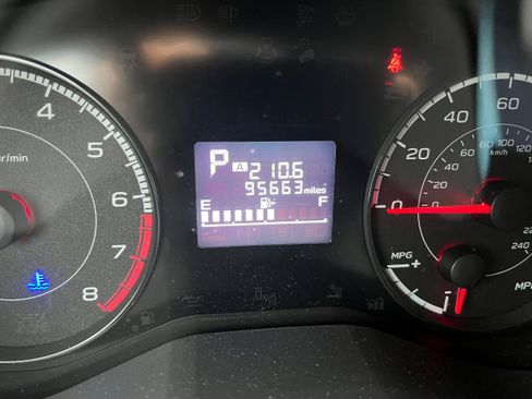 Used 2018 Subaru Impreza 2.0i Premium image 24