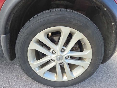 Used 2012 Nissan Juke SL image 2