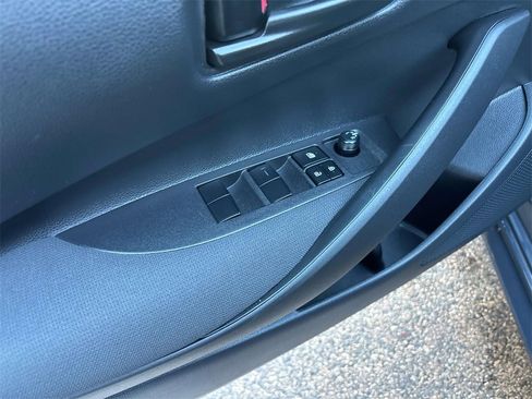 Used 2025 Toyota Corolla LE image 18