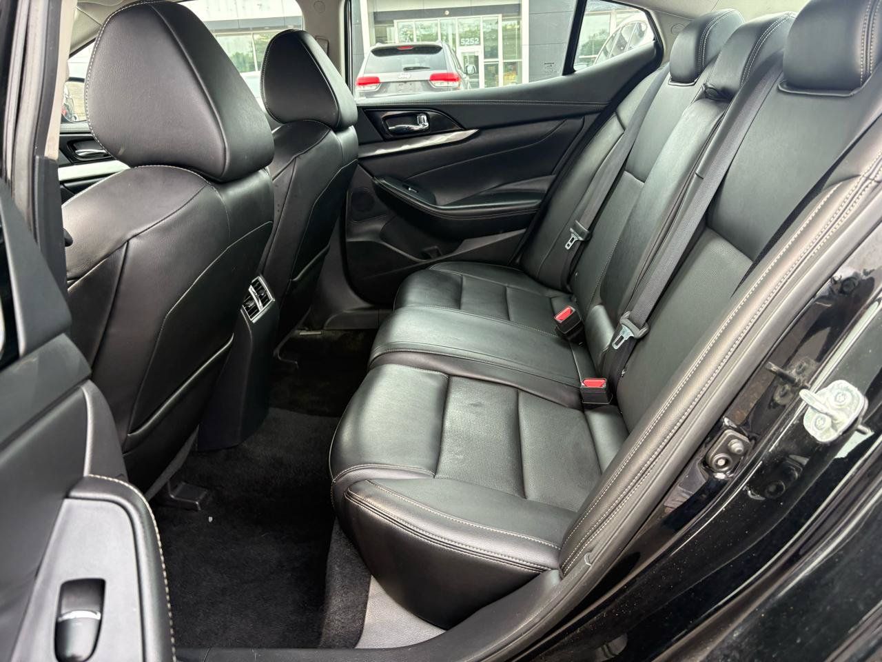 Used 2020 Nissan Maxima 3.5 SV w/ Floor Mat Group FWD image 24