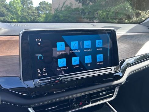 New 2026 Volkswagen Atlas SE FWD image 15